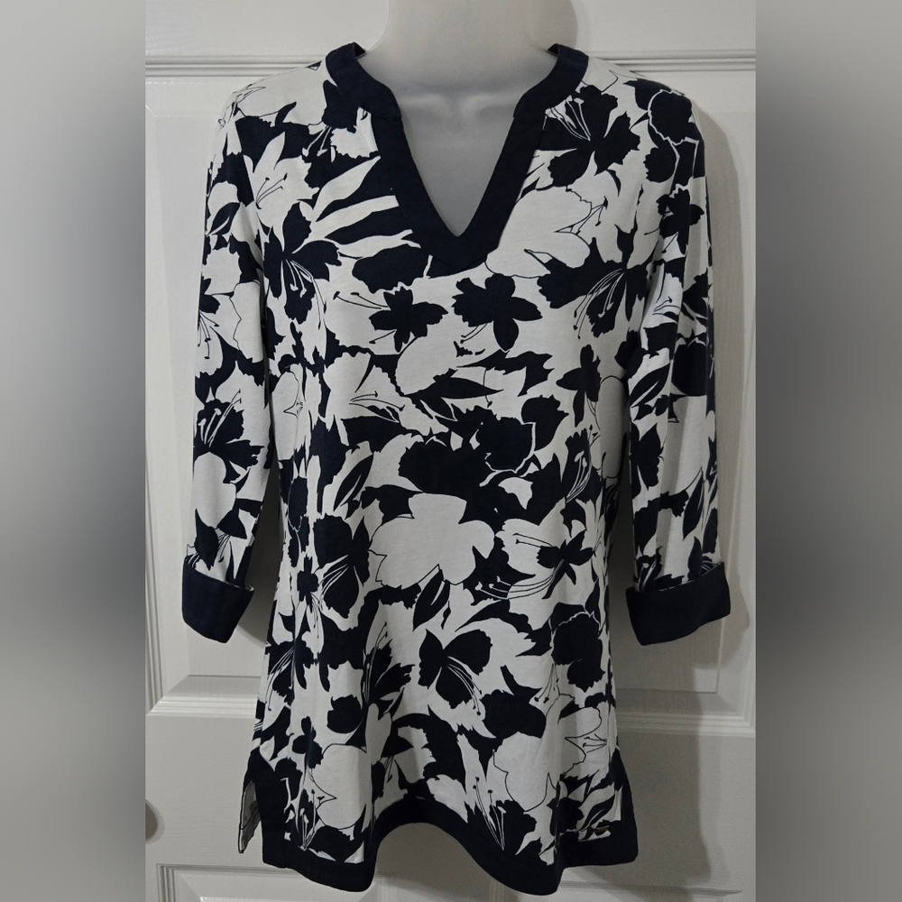 Ladies Tommy Hilfiger Top Sz Small Euc